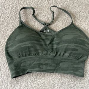 Pro-fit Camouflage sports bra / NWOT / removable pads